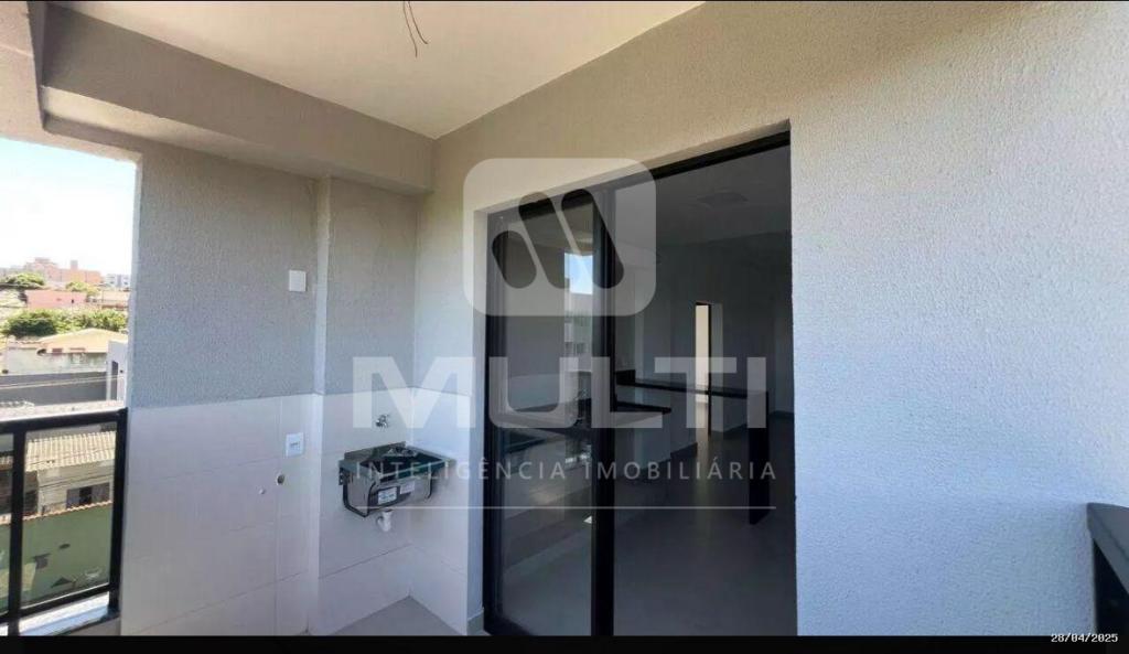 Apartamento à venda com 2 quartos, 62m² - Foto 5