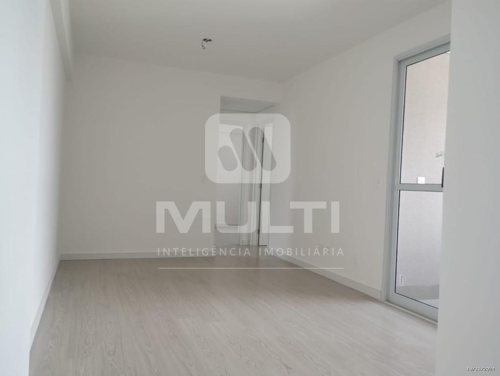 Apartamento à venda com 2 quartos, 66m² - Foto 1