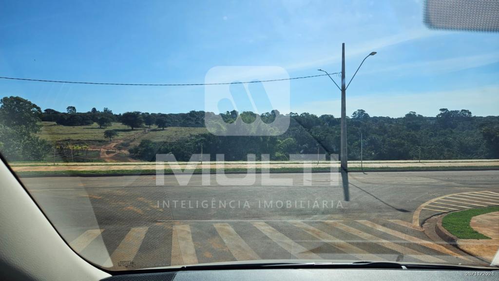Terreno à venda com 1 quarto, 264m² - Foto 4