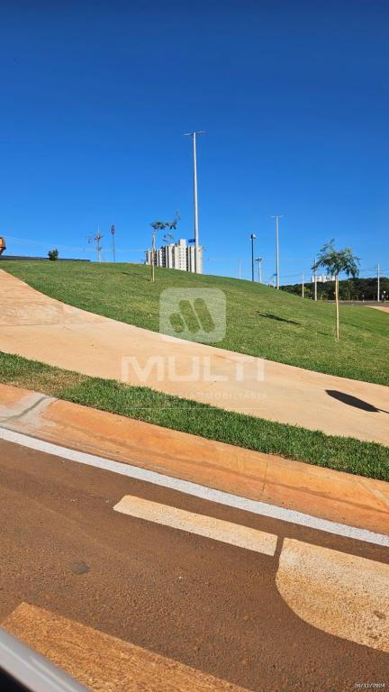Terreno à venda com 1 quarto, 264m² - Foto 6