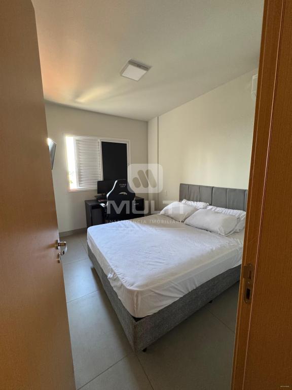 Apartamento à venda com 2 quartos, 62m² - Foto 13
