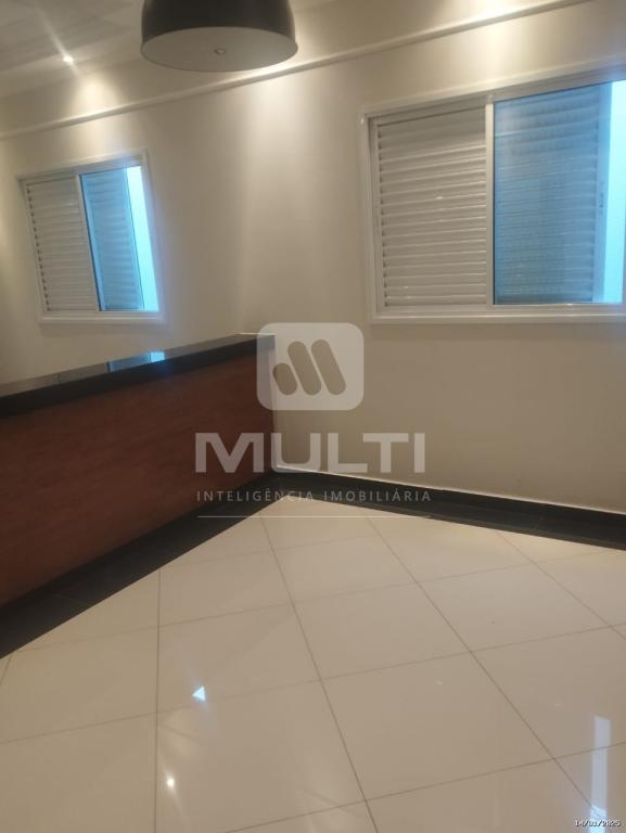 Casa à venda com 3 quartos, 193m² - Foto 1