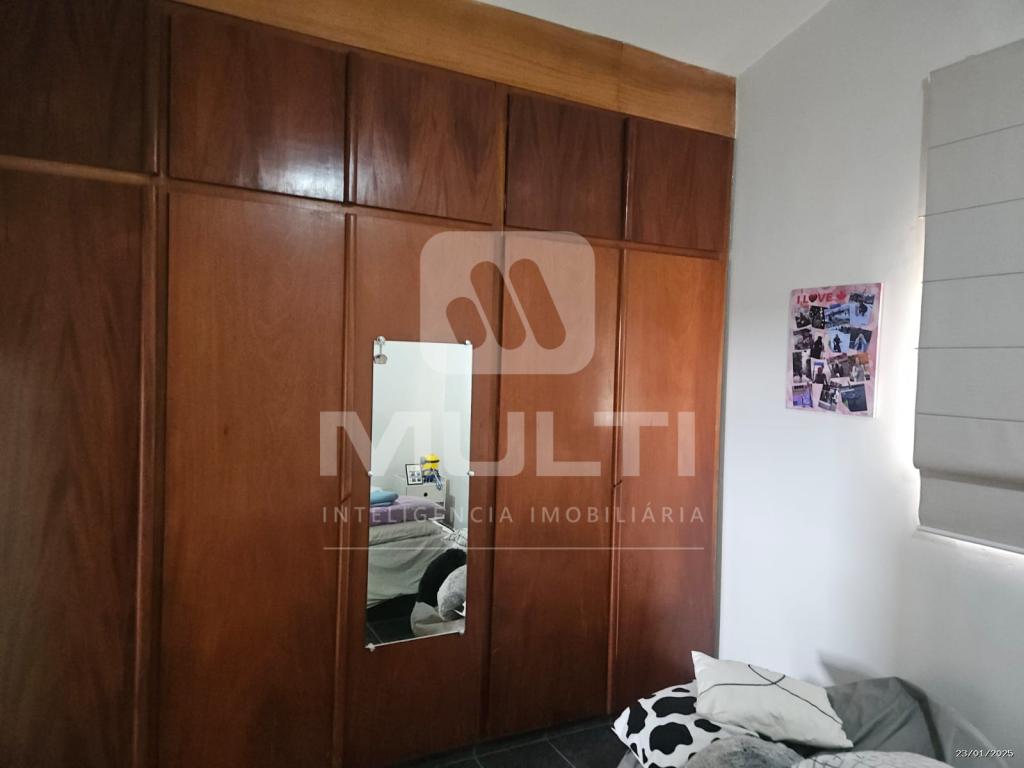 Casa à venda com 3 quartos, 190m² - Foto 14