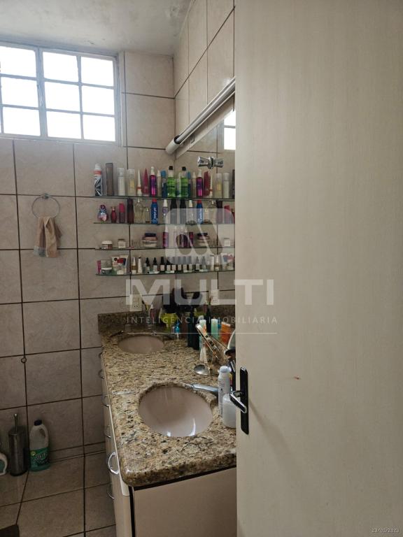 Casa à venda com 3 quartos, 190m² - Foto 16