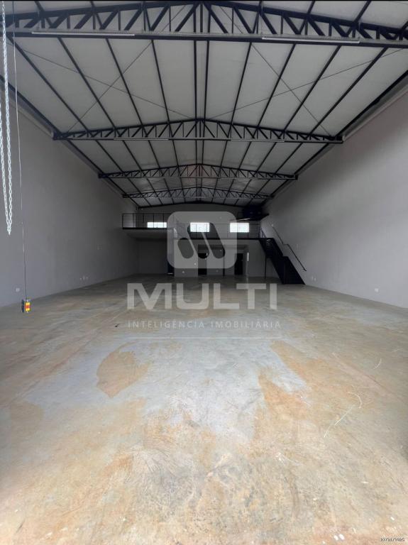 Depósito-Galpão-Armazém à venda com 1 quarto, 361m² - Foto 1