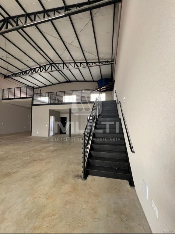 Depósito-Galpão-Armazém à venda com 1 quarto, 361m² - Foto 2
