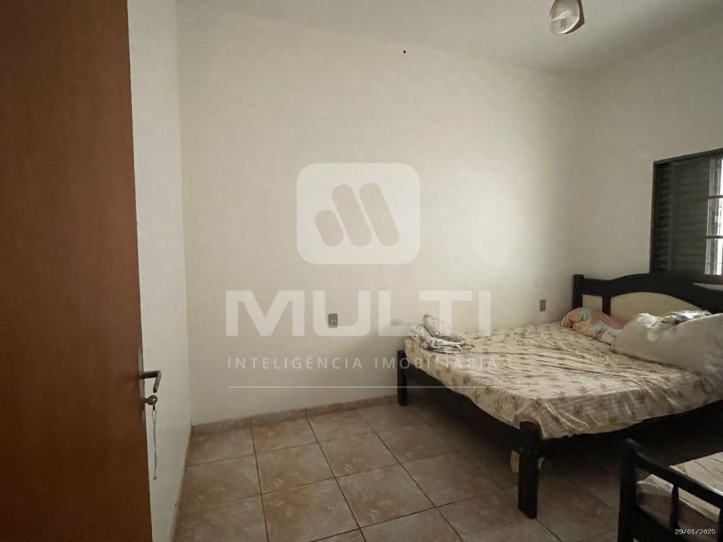 Casa à venda com 3 quartos, 229m² - Foto 10
