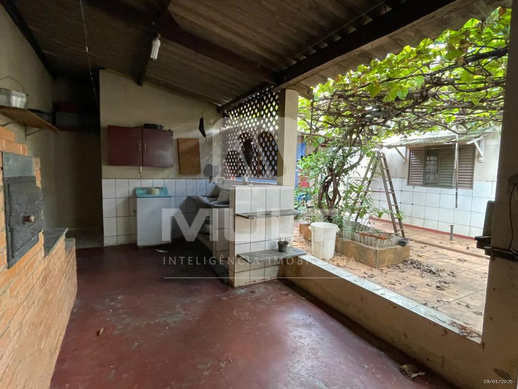Casa à venda com 3 quartos, 229m² - Foto 15