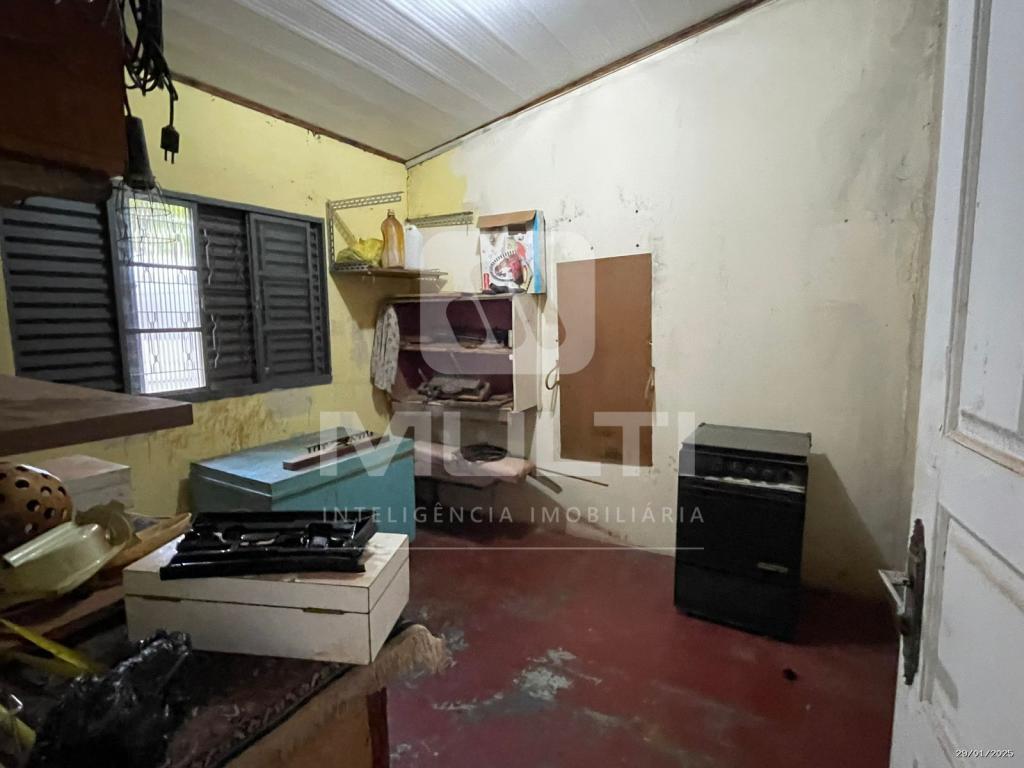 Casa à venda com 3 quartos, 229m² - Foto 16