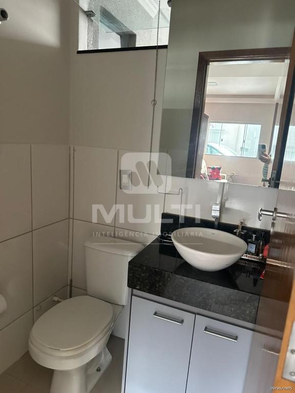 Casa à venda com 3 quartos, 256m² - Foto 8