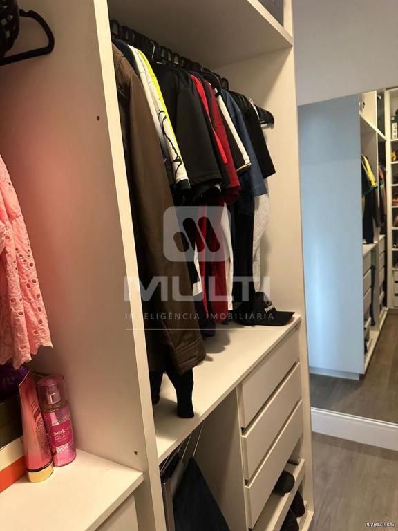Casa à venda com 3 quartos, 256m² - Foto 26