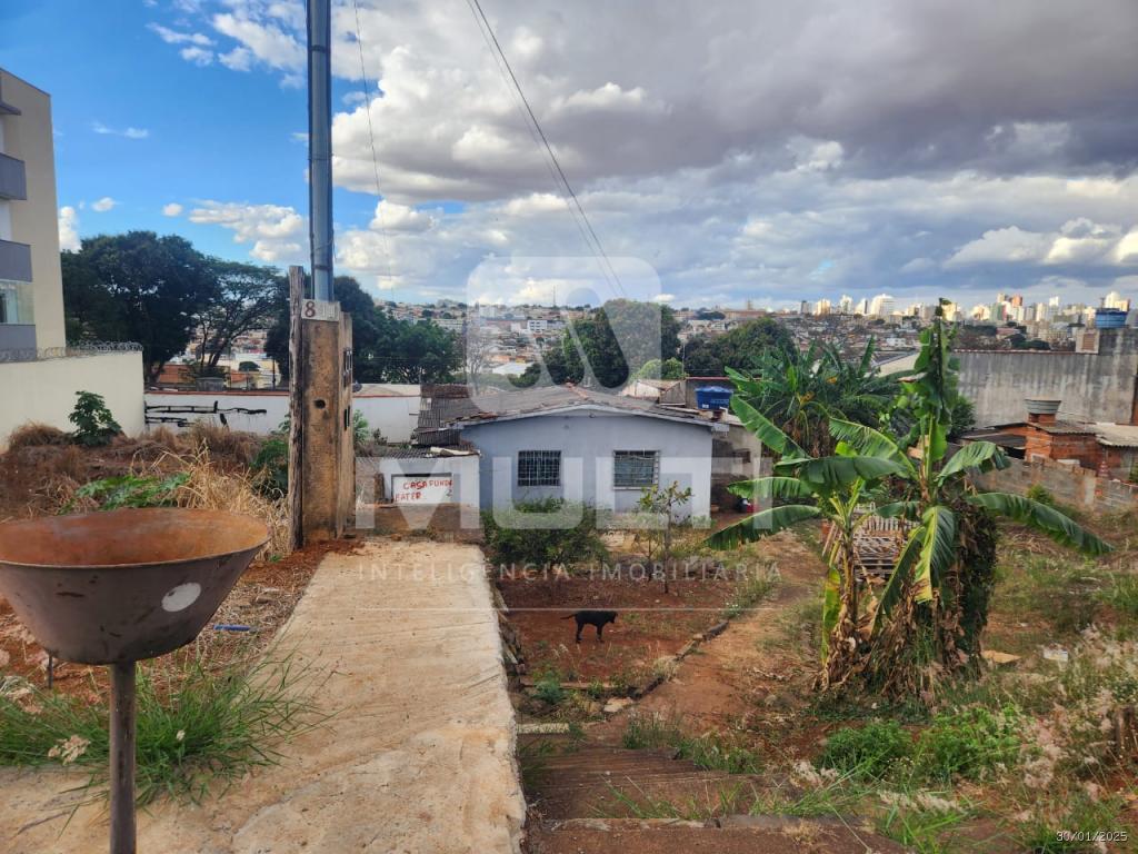 Terreno à venda com 1 quarto - Foto 1