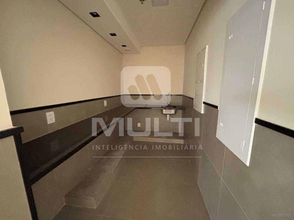 Conjunto Comercial-Sala à venda com 1 quarto, 211m² - Foto 4