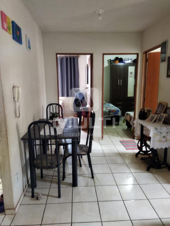 Apartamento à venda com 2 quartos, 46m² - Foto 3