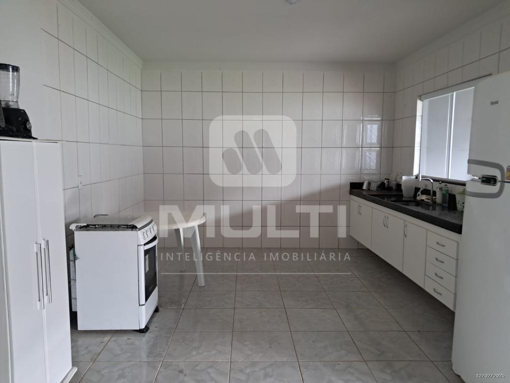 Casa à venda com 2 quartos, 130m² - Foto 4