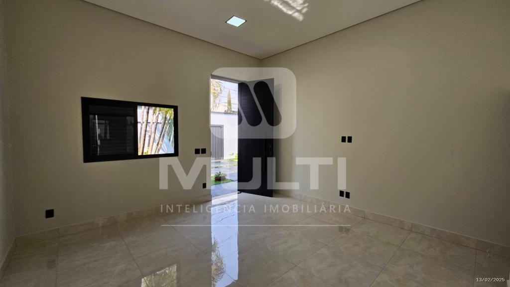 Casa à venda com 3 quartos, 170m² - Foto 2