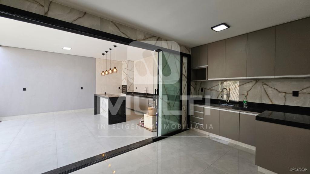 Casa à venda com 3 quartos, 170m² - Foto 7