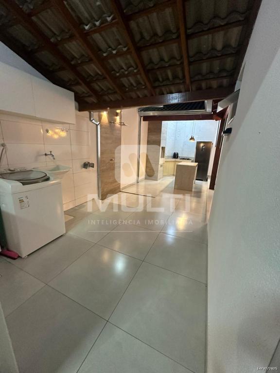 Casa à venda com 2 quartos, 100m² - Foto 13