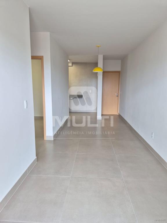 Apartamento à venda com 2 quartos, 57m² - Foto 2