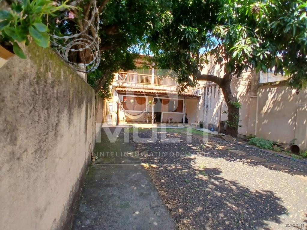 Terreno à venda com 1 quarto, 100m² - Foto 2