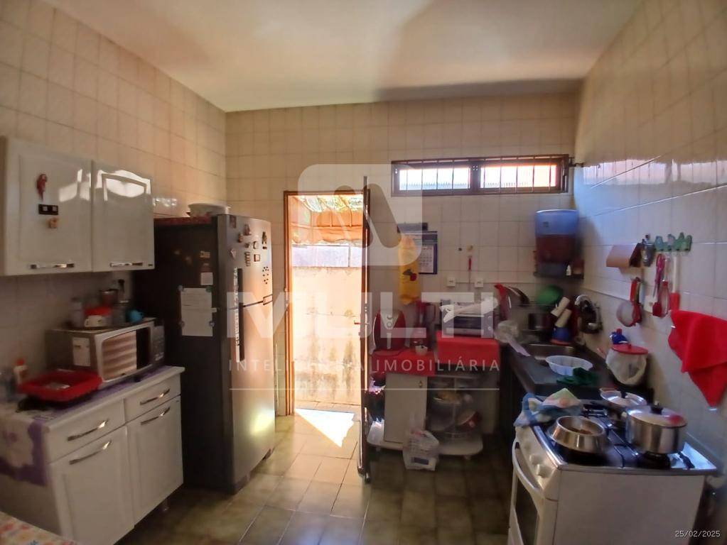 Terreno à venda com 1 quarto, 100m² - Foto 5