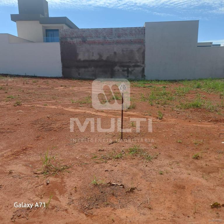 Terreno, 251 m² - Foto 1