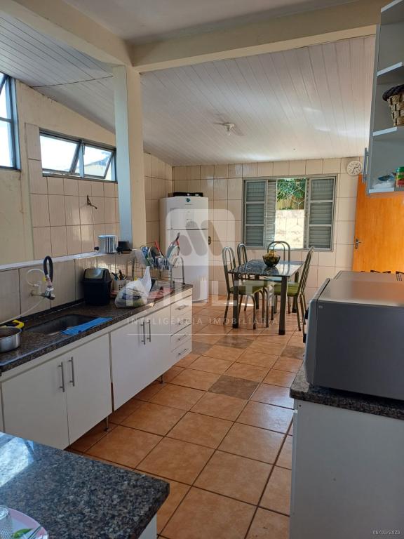 Casa à venda com 3 quartos, 203m² - Foto 4