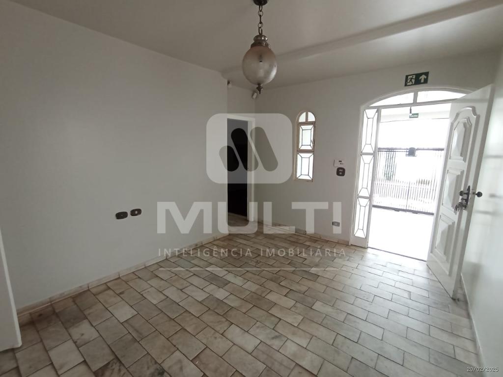 Casa à venda com 3 quartos, 176m² - Foto 4