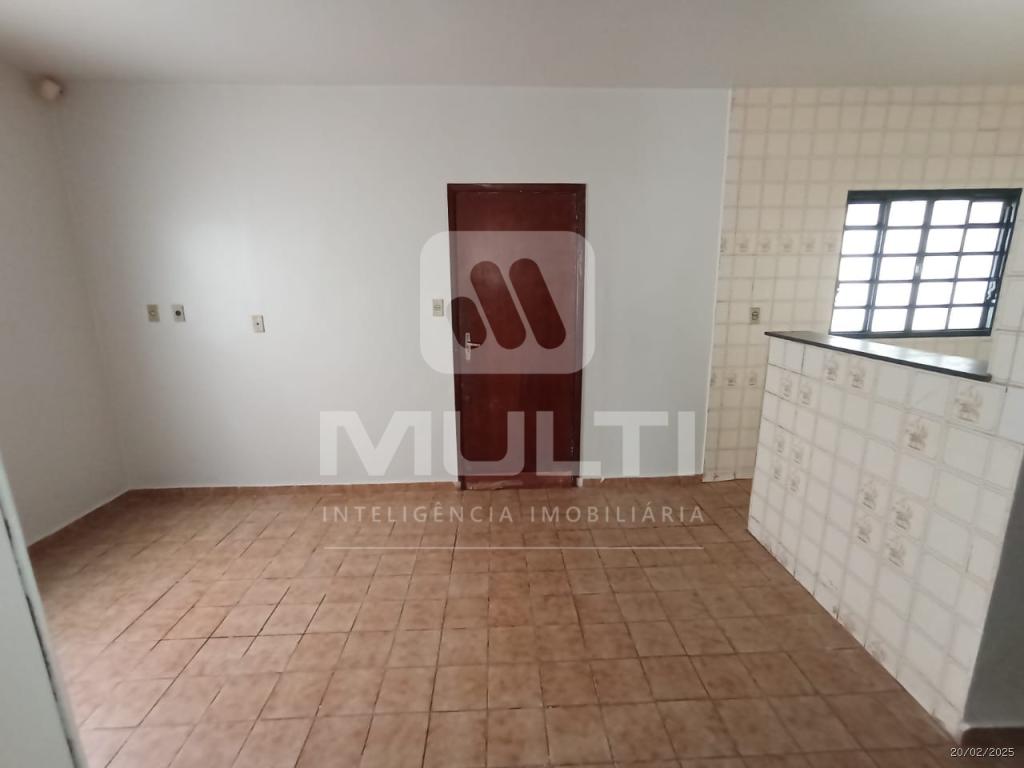 Casa à venda com 3 quartos, 176m² - Foto 8