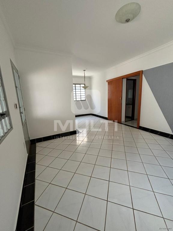 Casa, 5 quartos, 230 m² - Foto 2