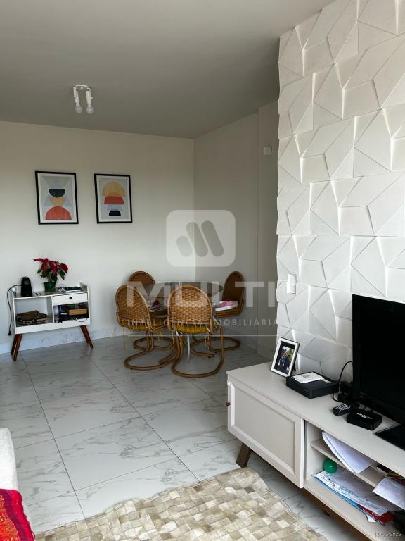 Apartamento à venda com 3 quartos, 70m² - Foto 3