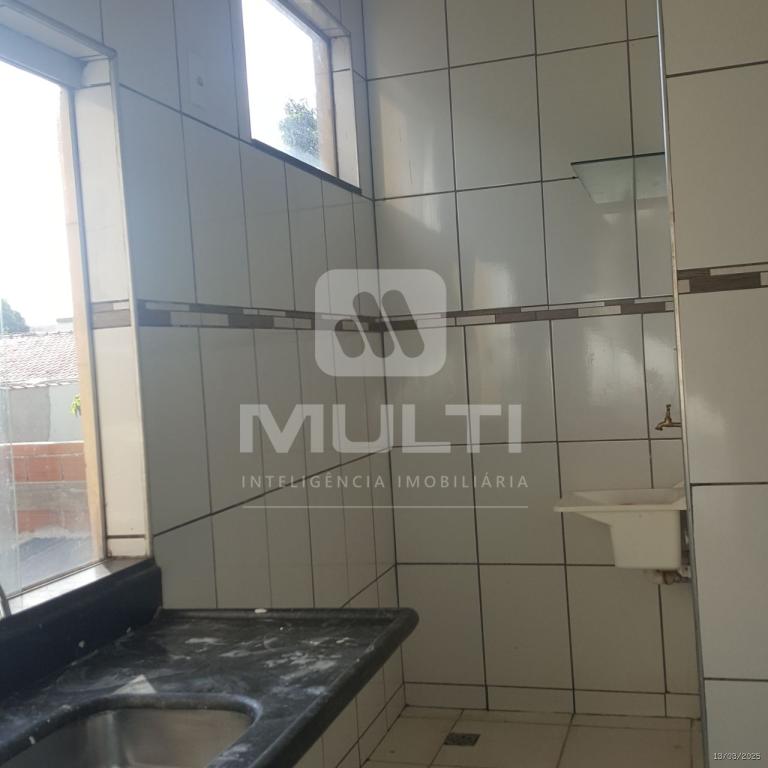 Apartamento à venda com 2 quartos, 76m² - Foto 3