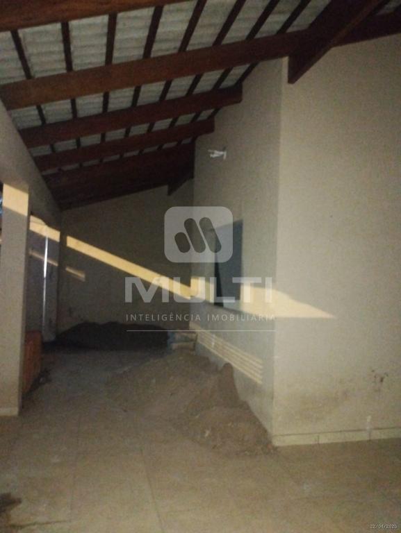 Casa à venda com 3 quartos, 120m² - Foto 2