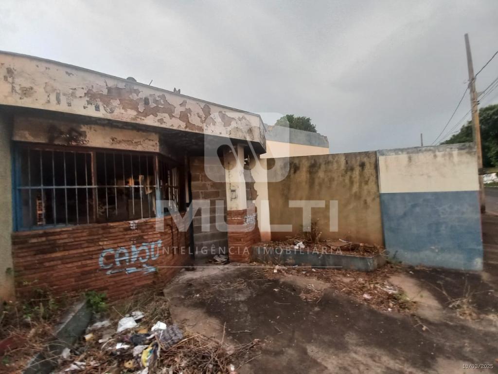 Loteamento e Condomínio à venda com 1 quarto, 1215m² - Foto 1