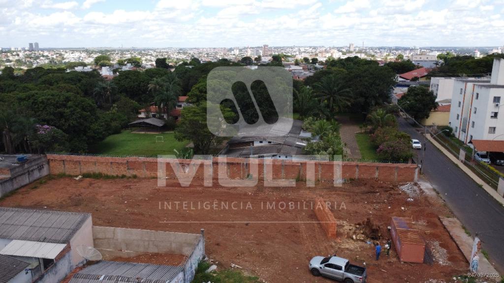 Loteamento e Condomínio - Foto 1