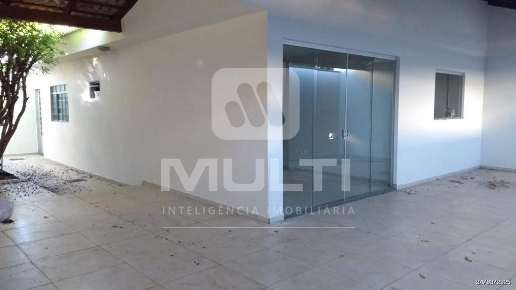 Casa, 5 quartos, 240 m² - Foto 1