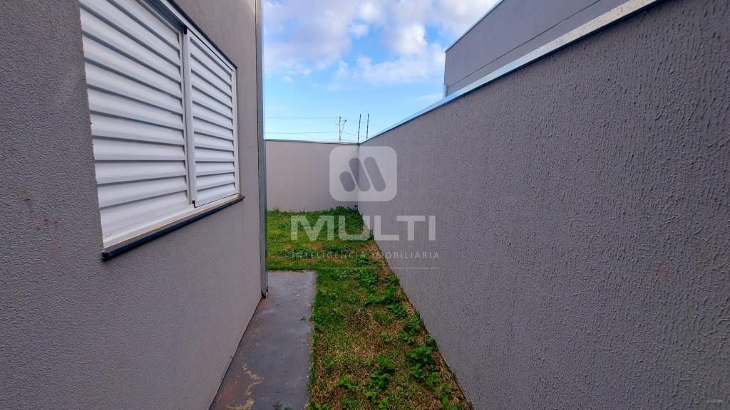 Casa à venda com 3 quartos, 107m² - Foto 9