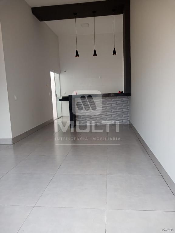 Casa à venda com 3 quartos, 75m² - Foto 1
