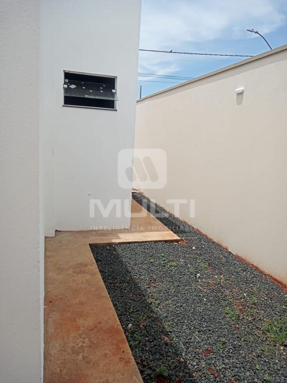 Casa à venda com 3 quartos, 75m² - Foto 11