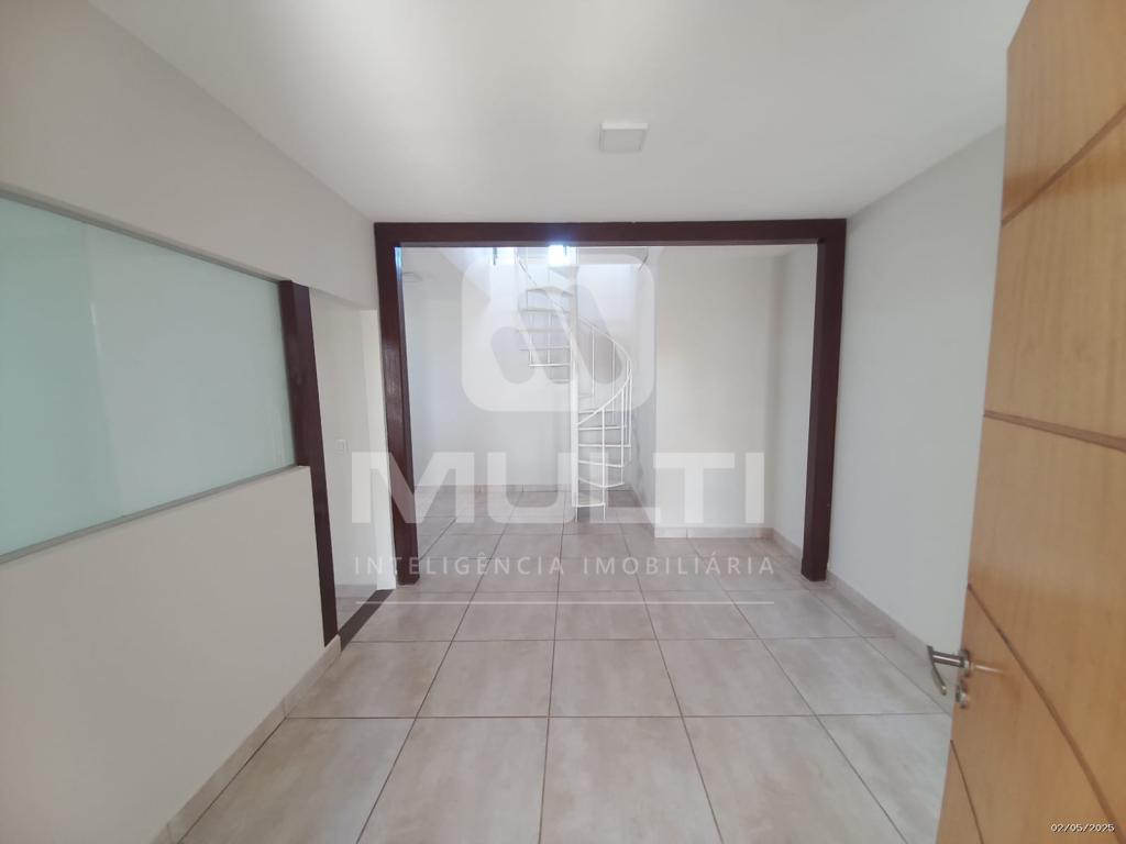 Casa à venda com 4 quartos, 236m² - Foto 5