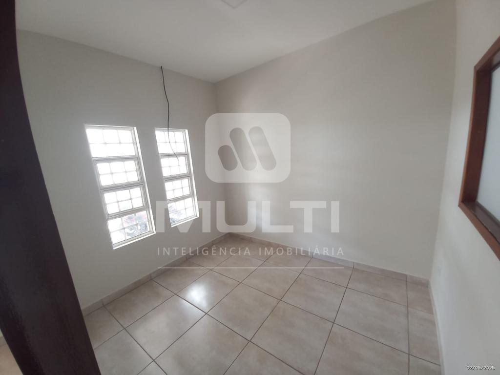 Casa à venda com 4 quartos, 236m² - Foto 9