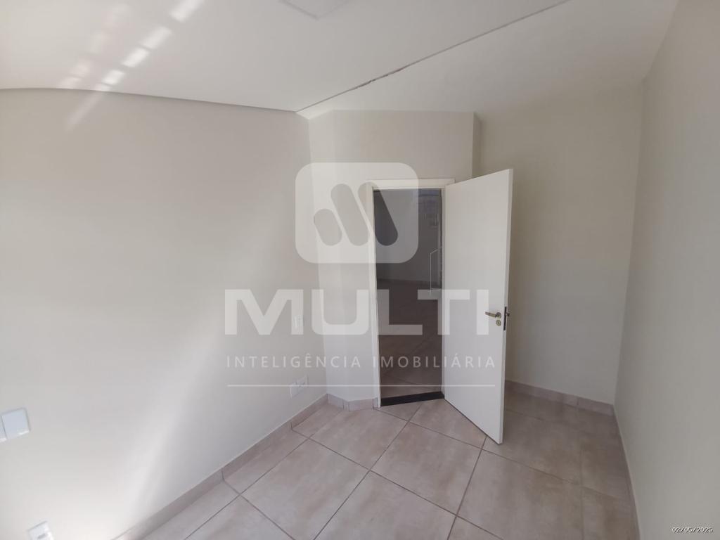 Casa à venda com 4 quartos, 236m² - Foto 12