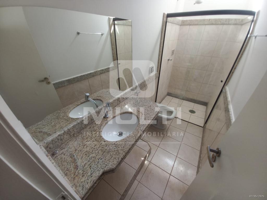 Casa à venda com 4 quartos, 236m² - Foto 18