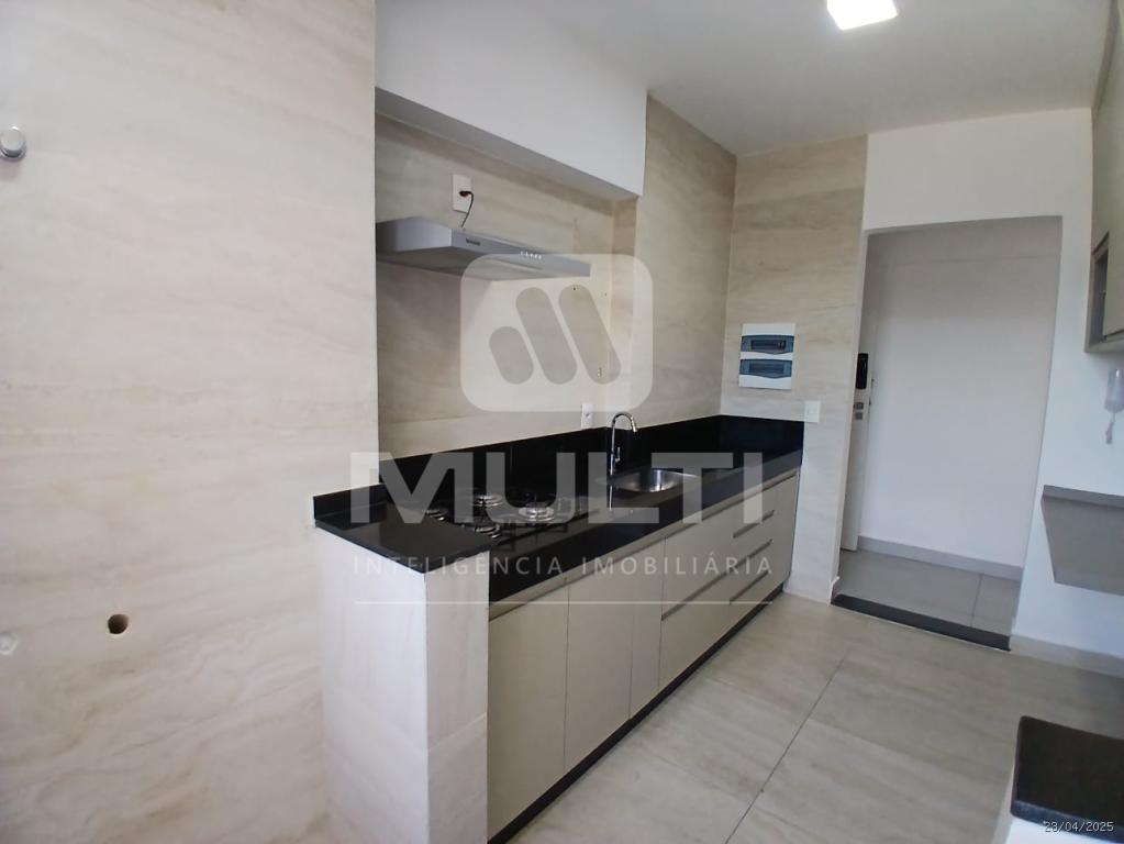 Apartamento à venda com 2 quartos, 83m² - Foto 3