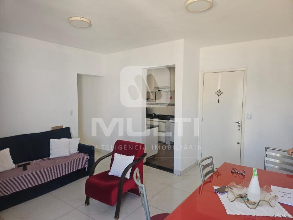 Apartamento à venda com 3 quartos, 71m² - Foto 1