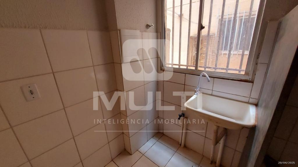 Apartamento à venda com 2 quartos, 47m² - Foto 3