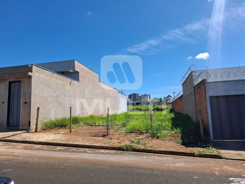 Terreno, 300 m² - Foto 1