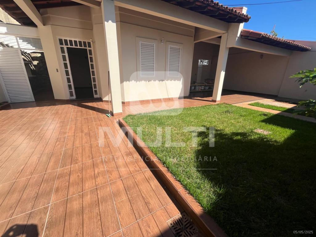 Casa, 4 quartos, 295 m² - Foto 2