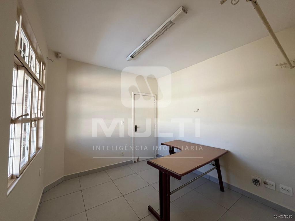 Casa, 4 quartos, 295 m² - Foto 25