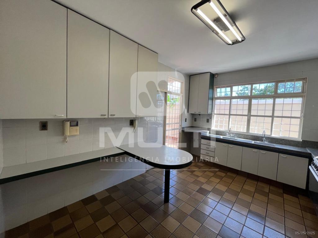 Casa, 4 quartos, 295 m² - Foto 34
